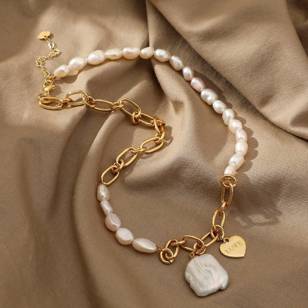 Gold and Pearl Necklace